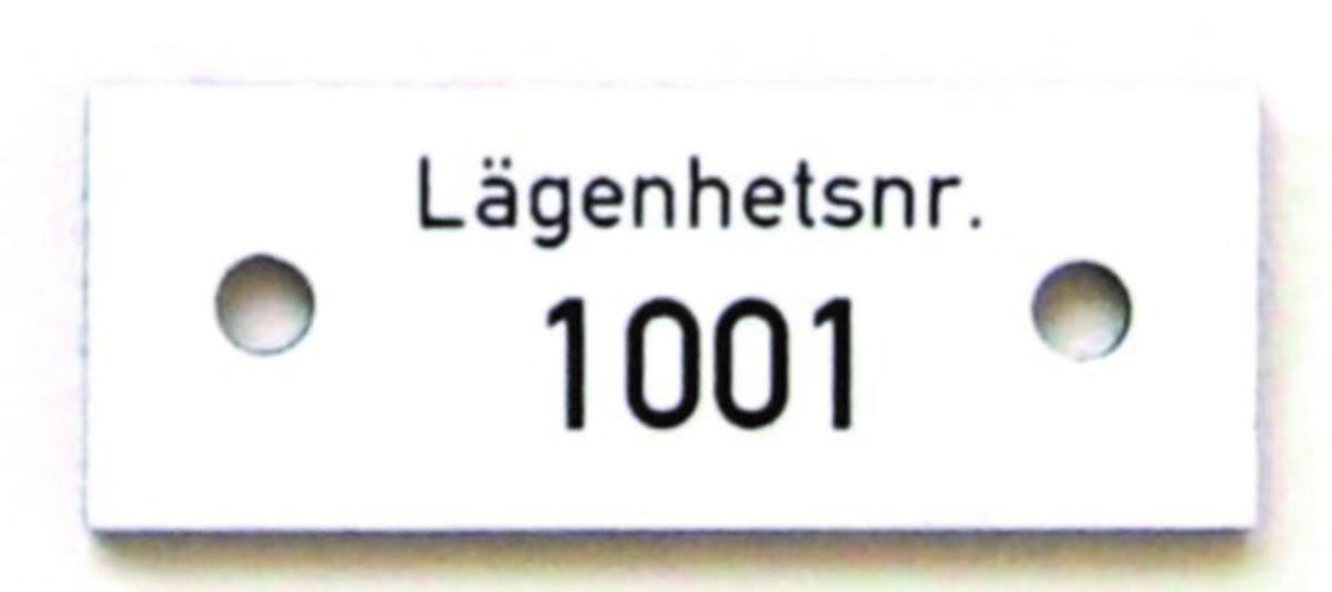 Lägenhets och rumsnummerskylt - SKYLT LÄGENHETSNUMMER SYSTEMTEXT SKRUVHÅL 40X15MM